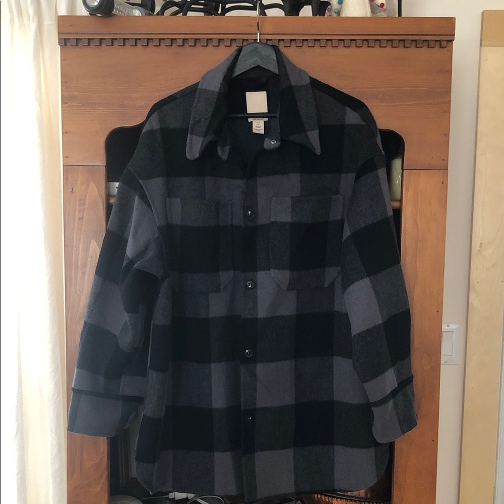 H&M Black and Purple/Gray Buffalo Checkered Shirt Jacket